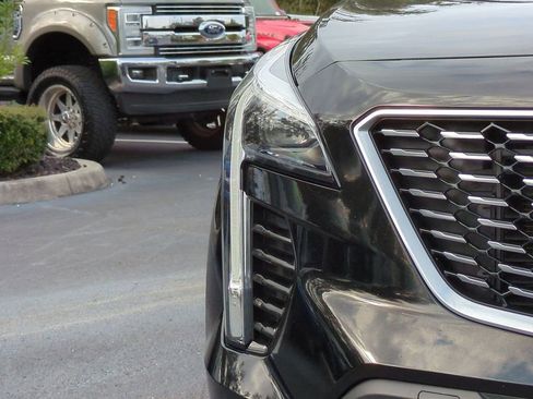 Used 2019 Cadillac XT4 Premium Luxury image 10