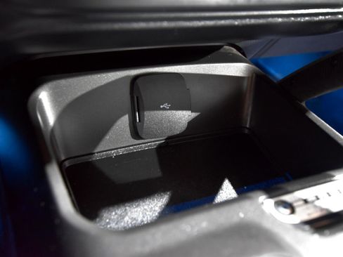 Used 2023 Ford Bronco Everglades image 40