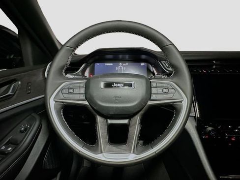 New 2025 Jeep Grand Cherokee L Limited w/ Luxury Tech Group II image 7