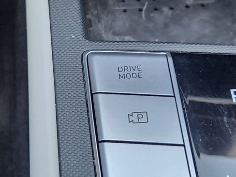 Certified 2022 Hyundai Elantra Limited image 34