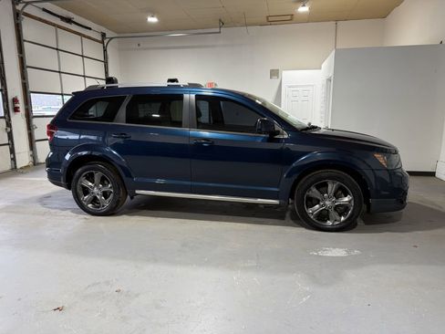 Used 2015 Dodge Journey Crossroad w/ Flexible Seating Group image 2