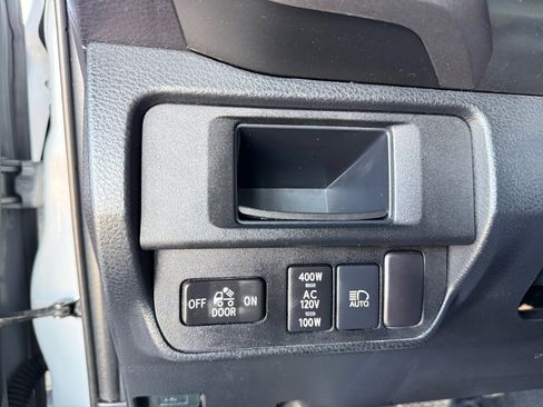 Used 2019 Toyota Tacoma TRD Sport RWD image 15