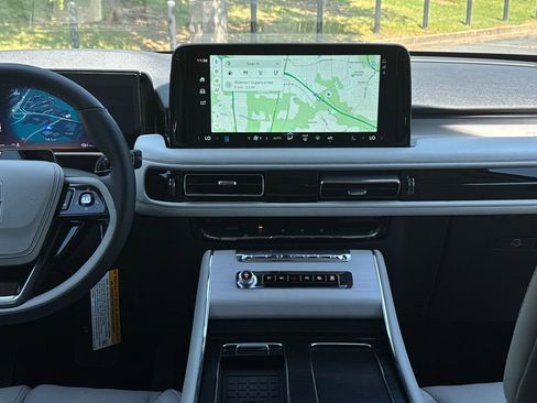 New 2026 Lincoln Aviator Reserve w/ Luxury Package AWD/4WD image 19