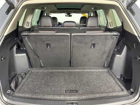 Used 2025 Volkswagen Atlas Peak Edition SE image 29