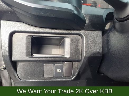 Used 2018 Toyota Tacoma SR image 19