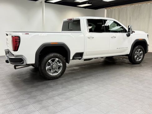New 2026 GMC Sierra 2500 SLT image 7