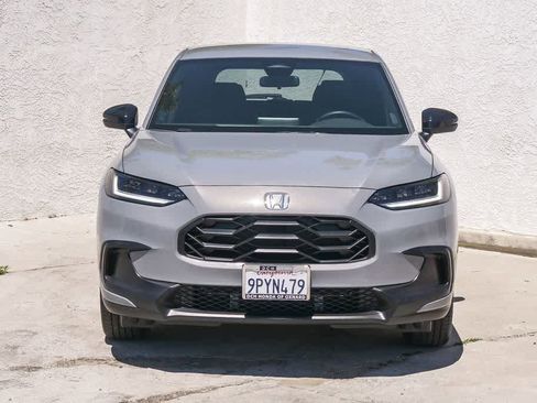 Used 2025 Honda HR-V Sport image 2