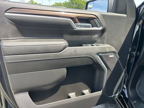 Used 2024 Chevrolet Silverado 1500 RST w/ Redline Edition AWD/4WD image 11