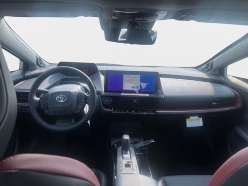 New 2026 Toyota Prius Plug-In Hybrid FWD image 9