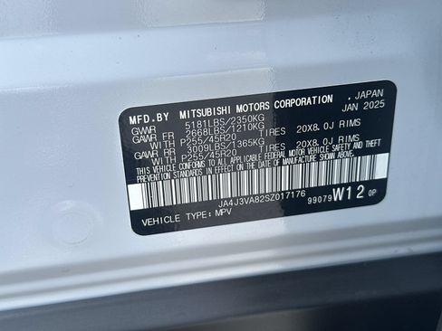 Used 2025 Mitsubishi Outlander SE FWD image 36