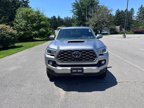 Used 2023 Toyota Tacoma TRD Sport w/ Black Out Package (TMS) AWD/4WD image 8