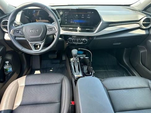 Used 2025 Chevrolet Trax ACTIV w/ Driver Confidence Package FWD image 10