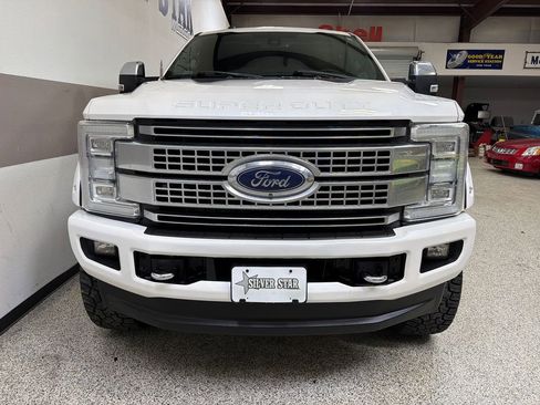 Used 2018 Ford F350 Platinum w/ Platinum Ultimate Package AWD/4WD image 2