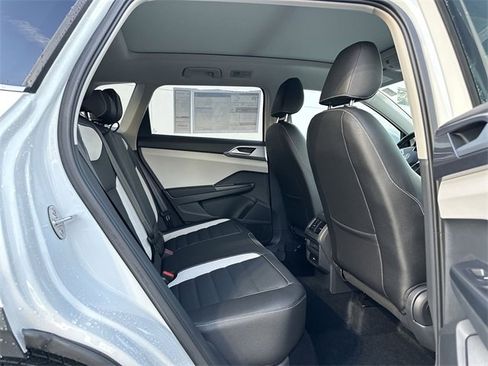 New 2025 Volkswagen Taos SEL image 19