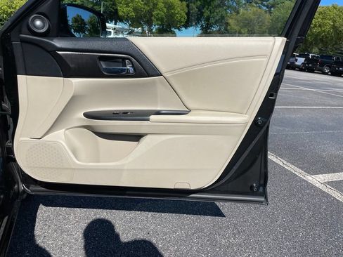 Used 2015 Honda Accord EX-L image 30