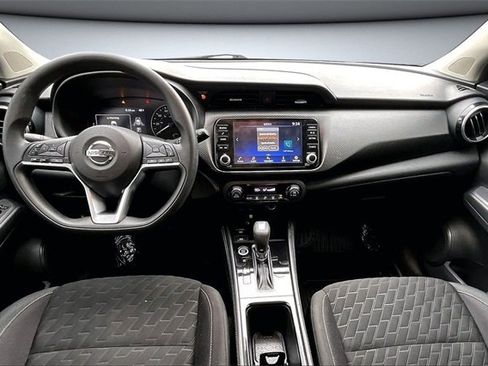 Used 2021 Nissan Kicks SV image 7