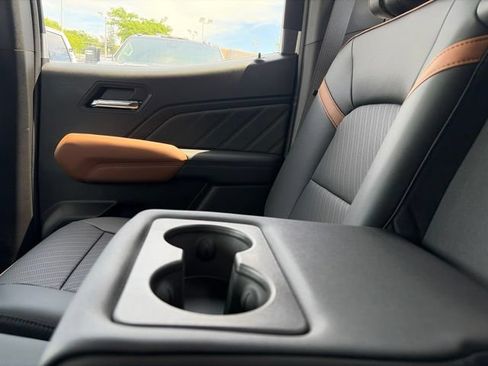 New 2026 GMC Canyon AT4 w/ Nightfall Edition AWD/4WD image 42