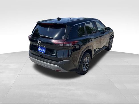 Used 2023 Nissan Rogue S AWD/4WD image 7