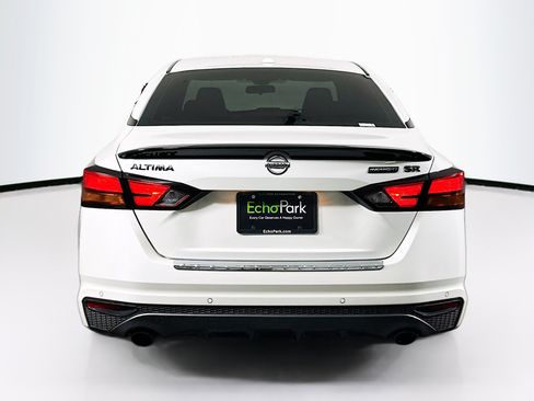 Used 2022 Nissan Altima 2.5 SR w/ Midnight Edition Package FWD image 7