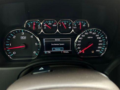 Used 2018 Chevrolet Tahoe LT w/ Luxury Package image 17