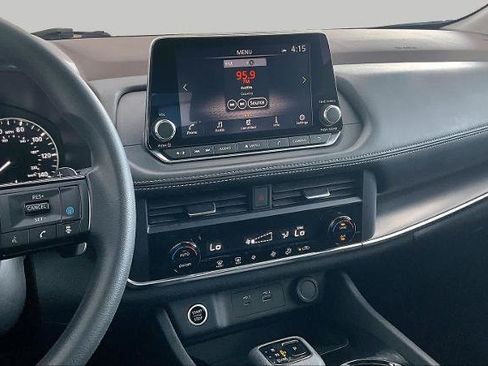 Certified 2023 Nissan Rogue SV FWD image 7
