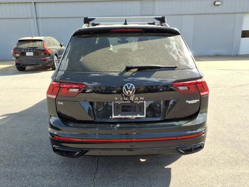 Used 2024 Volkswagen Tiguan SE R-Line FWD image 4