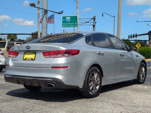 Used 2020 Kia Optima LX image 5