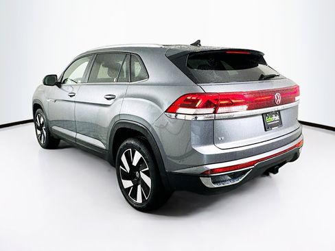Used 2025 Volkswagen Atlas Cross Sport SE image 5