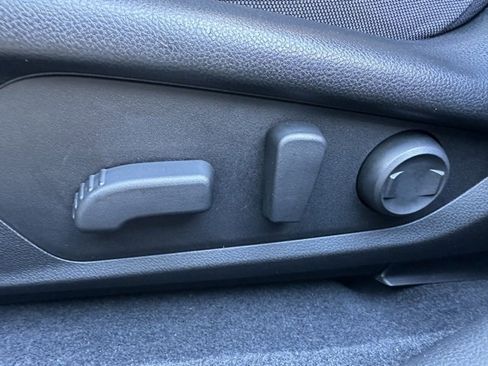 Used 2024 Subaru Crosstrek 2.0i Premium image 21