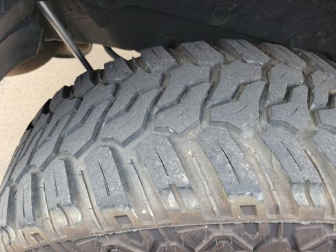 Used 2018 Jeep Wrangler Unlimited Sahara image 27