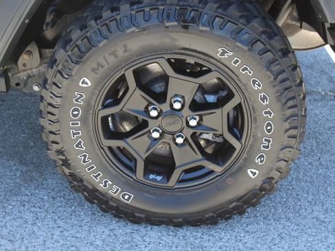 Used 2023 Jeep Wrangler Unlimited w/ Cold Weather Group AWD/4WD image 12
