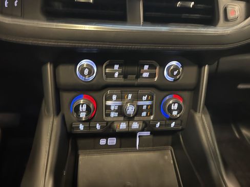 Used 2023 Chevrolet Tahoe Z71 w/ Z71 Off-Road Package AWD/4WD image 15