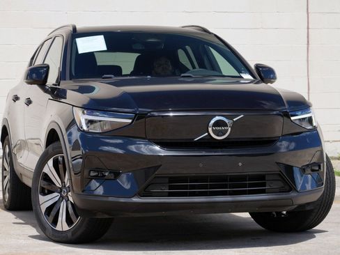 Used 2023 Volvo XC40 Recharge Plus AWD/4WD image 2