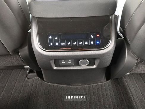 New 2026 INFINITI QX80 4WD image 33