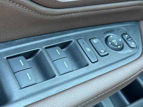 New 2026 Honda Odyssey Touring image 13