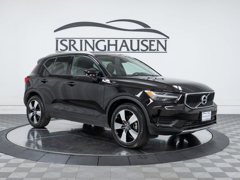 Used 2020 Volvo XC40 T5 Momentum AWD/4WD image 3