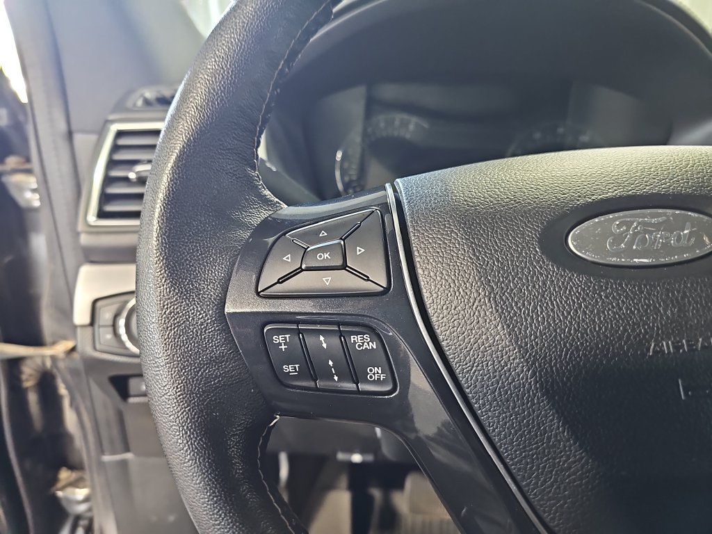 Used 2018 Ford Explorer Platinum AWD/4WD image 34