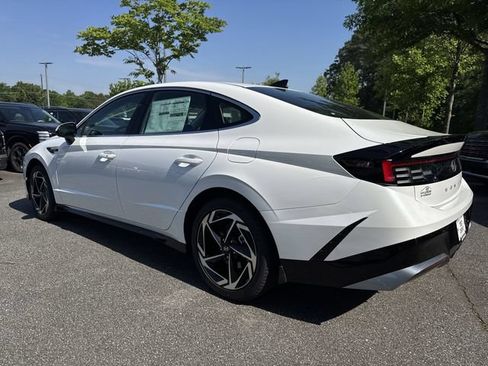 New 2026 Hyundai Sonata SEL FWD image 6