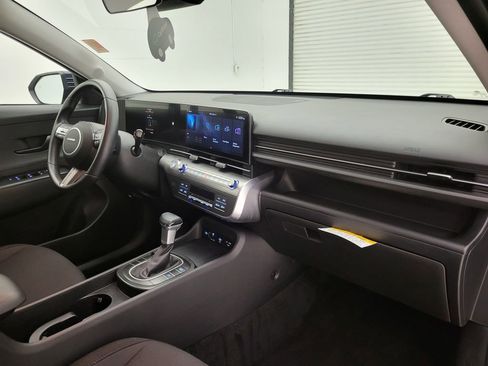 Used 2025 Hyundai Kona SEL image 32