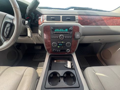 Used 2009 Chevrolet Silverado 3500 LTZ w/ Suspension Package, Off-Road AWD/4WD image 12