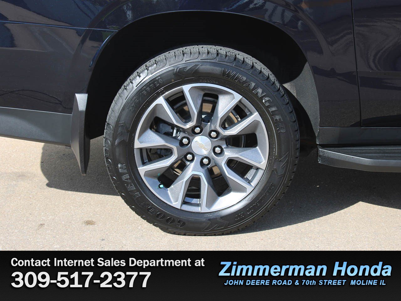 Used 2021 Chevrolet Suburban LT w/ Rear Media and Nav Package AWD/4WD image 25