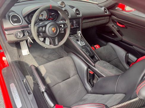Certified 2023 Porsche 718 Cayman GT4 RWD image 17