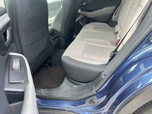 Used 2020 Subaru Outback Premium image 7