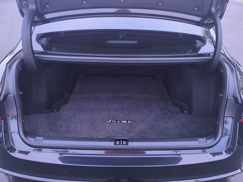 Used 2023 Lexus IS 500 image 33