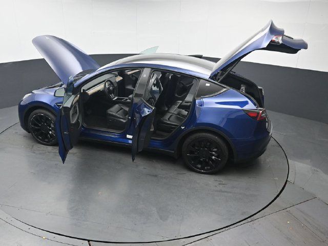 Used 2023 Tesla Model Y Long Range AWD/4WD image 45