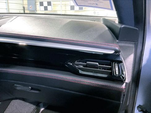 Used 2023 Acura MDX A-Spec image 17