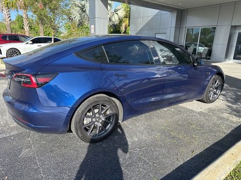 Used 2022 Tesla Model 3 image 6