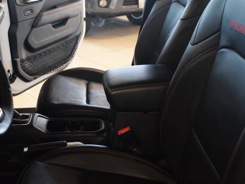 Used 2018 Jeep Wrangler Unlimited Rubicon AWD/4WD image 30