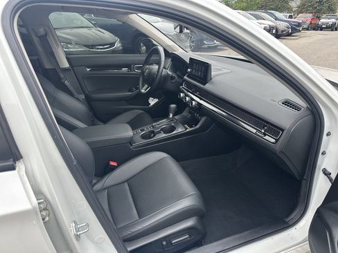 Certified 2024 Honda Civic Touring image 15