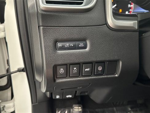 Certified 2021 Nissan Murano Platinum w/ Cargo Package image 25